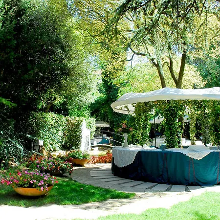 Park San Michele فندق